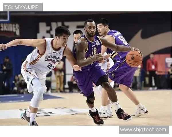 赛后分析：上海足球队与北京足球队的实力对决与战术探讨